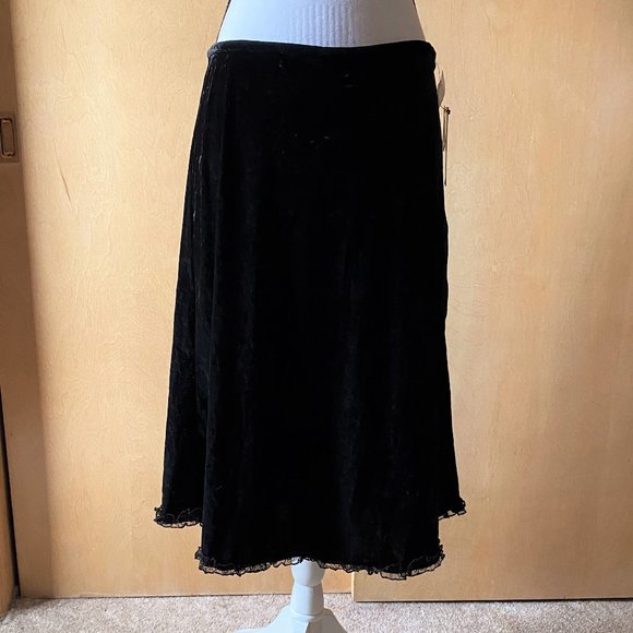 NWT Sz 8 AKS Amy K Su Black Velvet Swingy Skirt - Picture 1 of 4